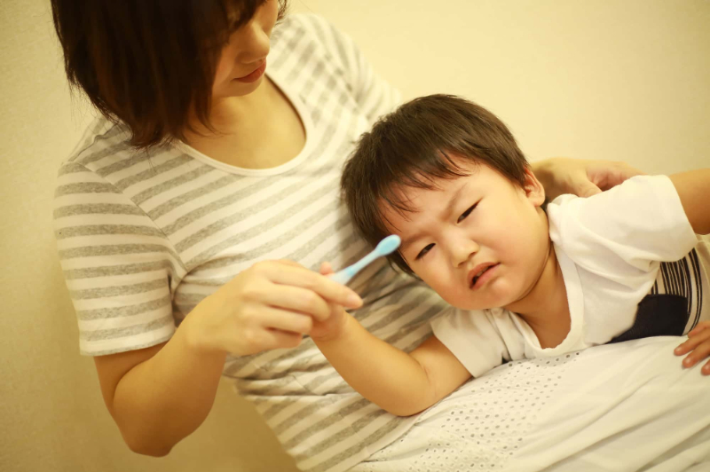 歯みがきを嫌がる子ども