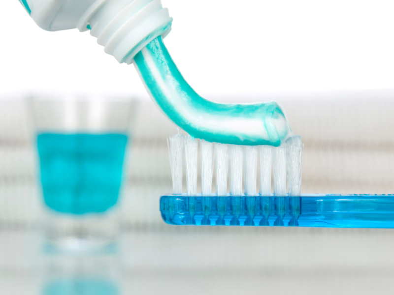 虫歯予防で毎日使用する歯ブラシ
