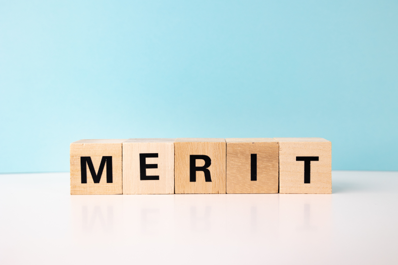 審美歯科で前歯をきれいにするメリットのイメージ