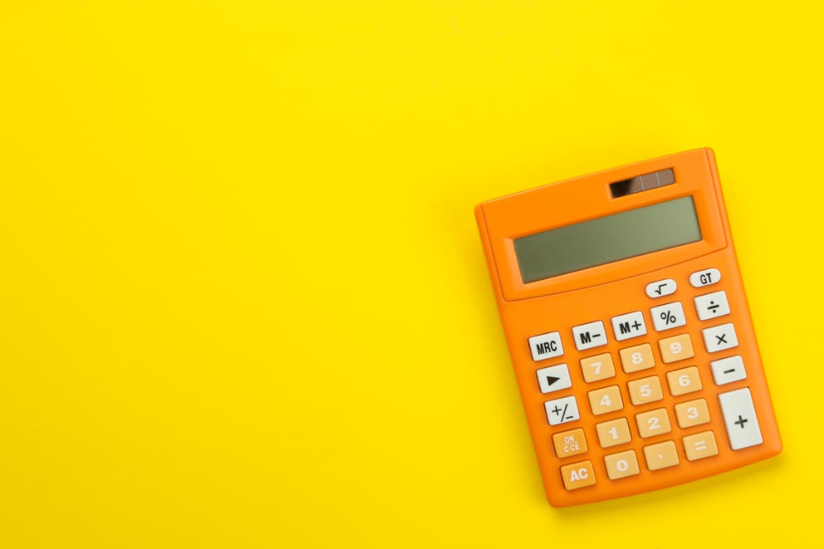 子どもの出っ歯を矯正する場合にかかる費用のイメージ